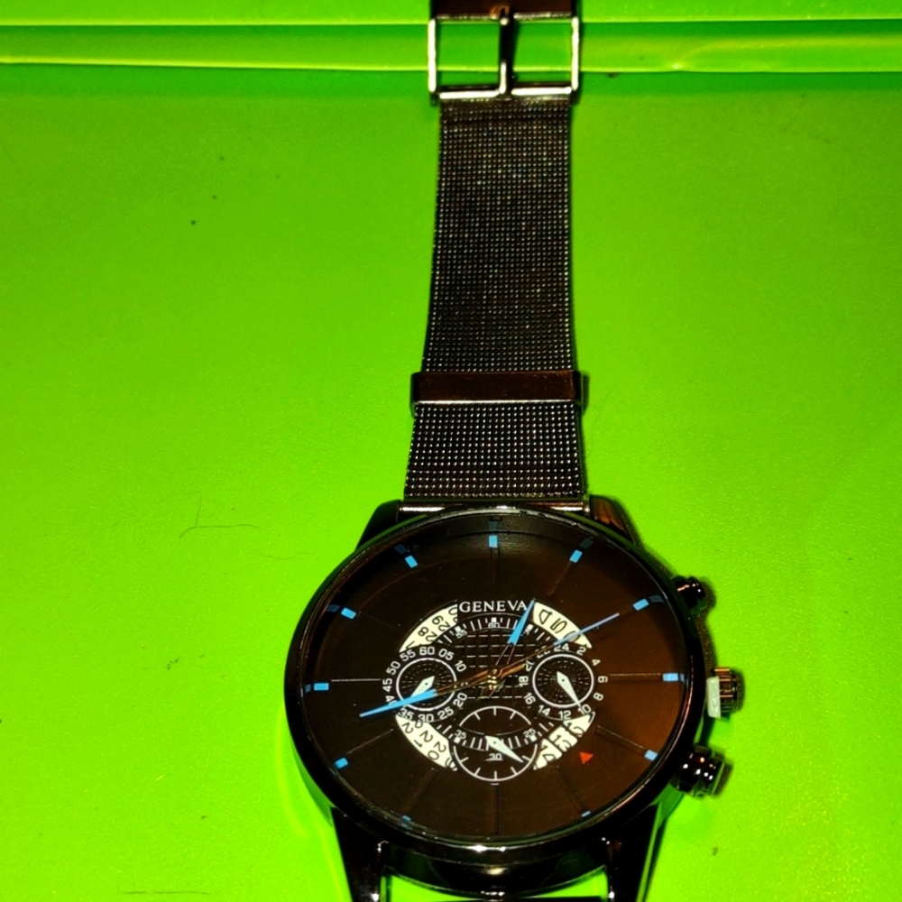 NWT black gunmetal vintage Geneva men's watch~runs great